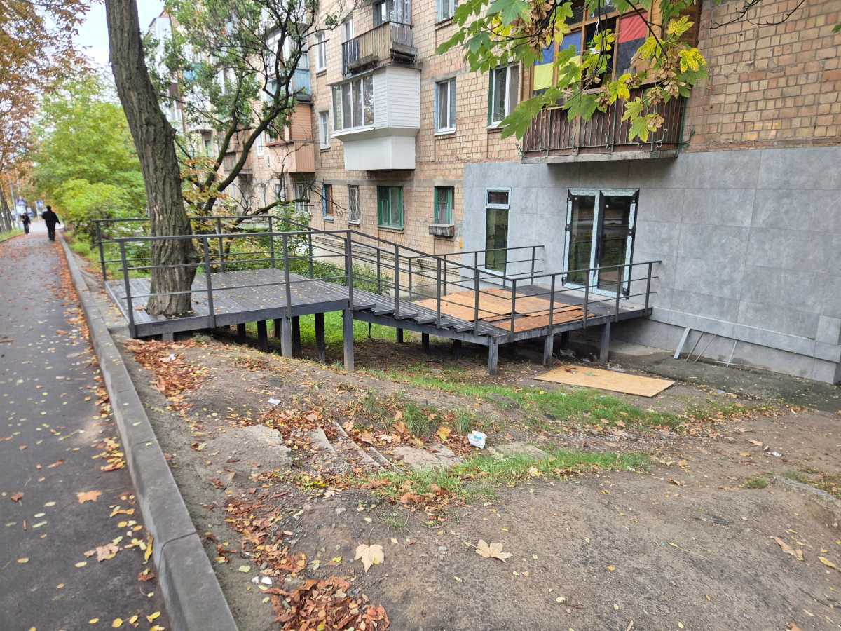 Аренда другого торгового помещения 50 м², Червонопільська, 13/16