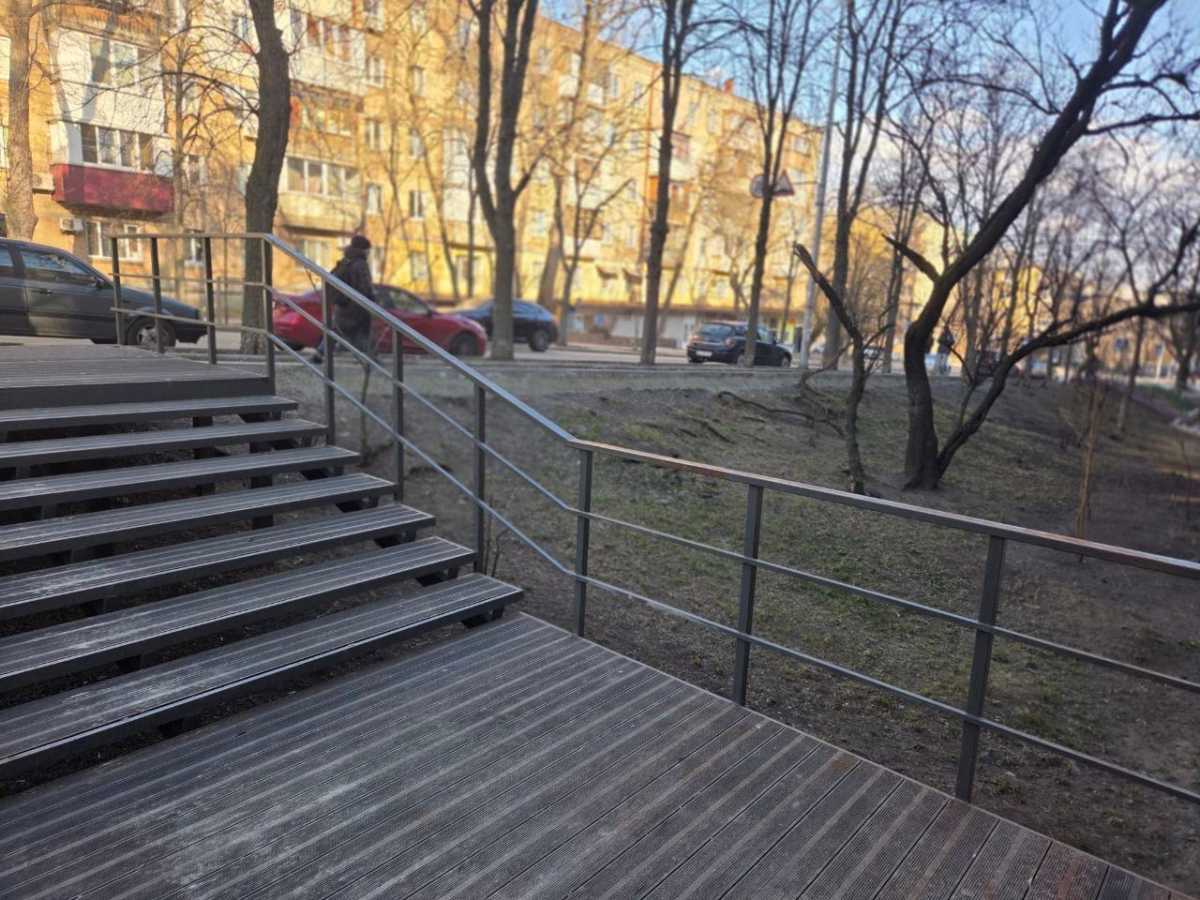 Аренда другого торгового помещения 50 м², Червонопільська, 13/16