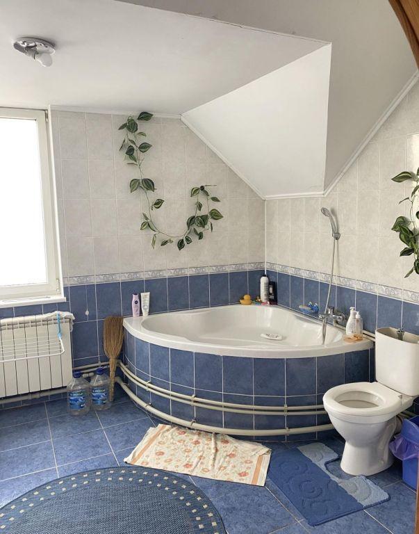 Продаж будинку 230 м²