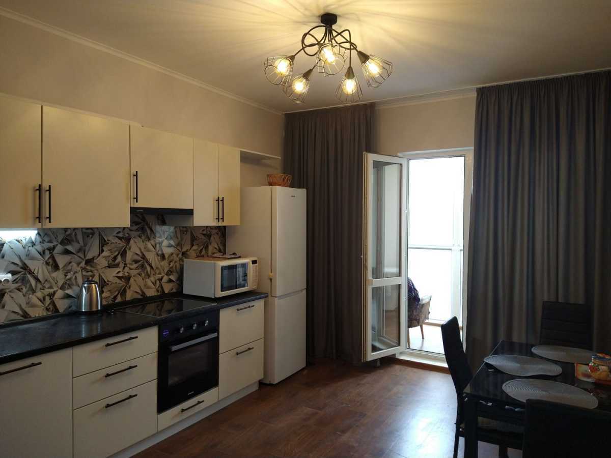 Аренда 1-комнатной квартиры 51 м², Ревуцкого ул., 54