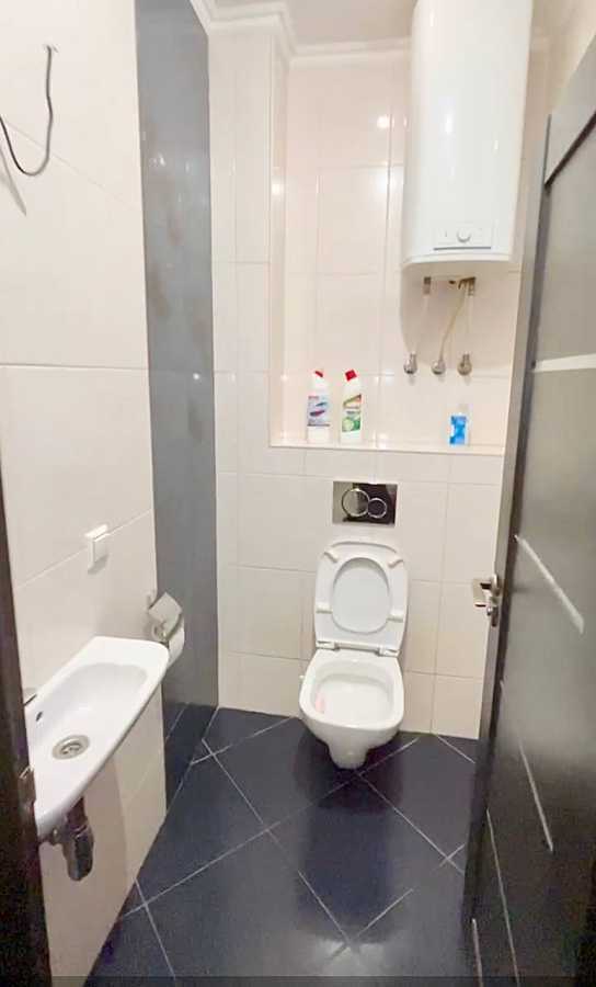 Оренда офісу 240 м², Дніпровська наб., 26Ж