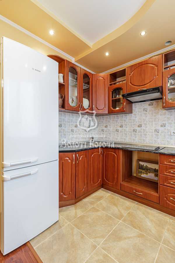 Продаж 2-кімнатної квартири 54.6 м², Петра Дорошенка вул., 9
