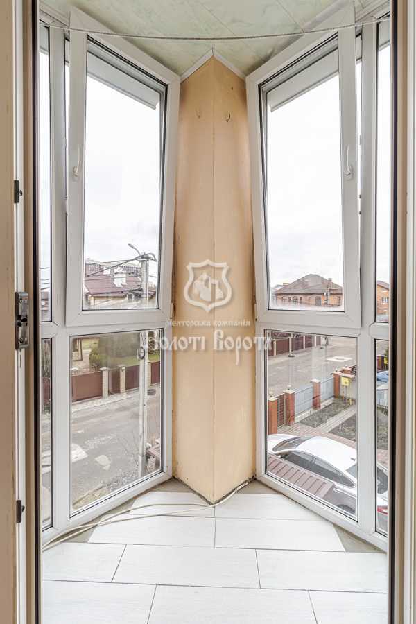 Продаж 2-кімнатної квартири 54.6 м², Петра Дорошенка вул., 9