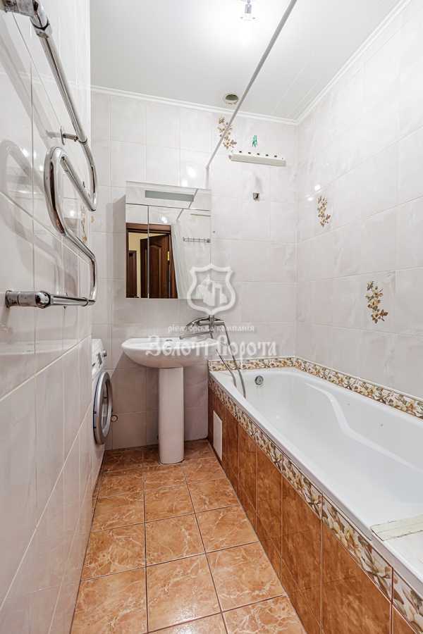 Продаж 2-кімнатної квартири 54.6 м², Петра Дорошенка вул., 9