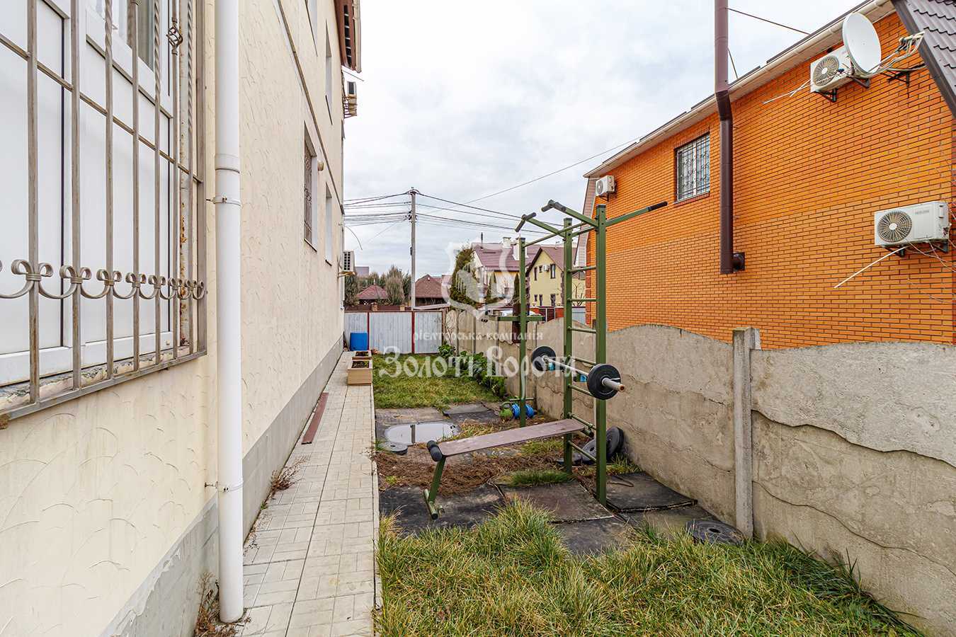 Продаж 2-кімнатної квартири 54.6 м², Петра Дорошенка вул., 9