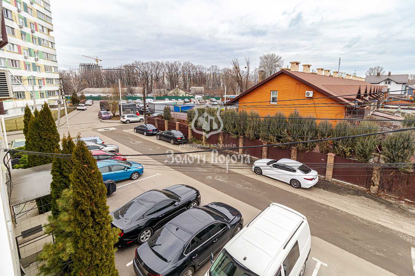 Продаж 2-кімнатної квартири 54.6 м², Петра Дорошенка вул., 9