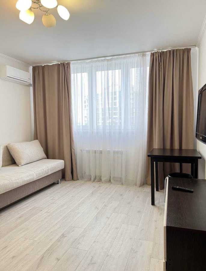 Аренда 1-комнатной квартиры 42 м², Урловская ул., 23Б