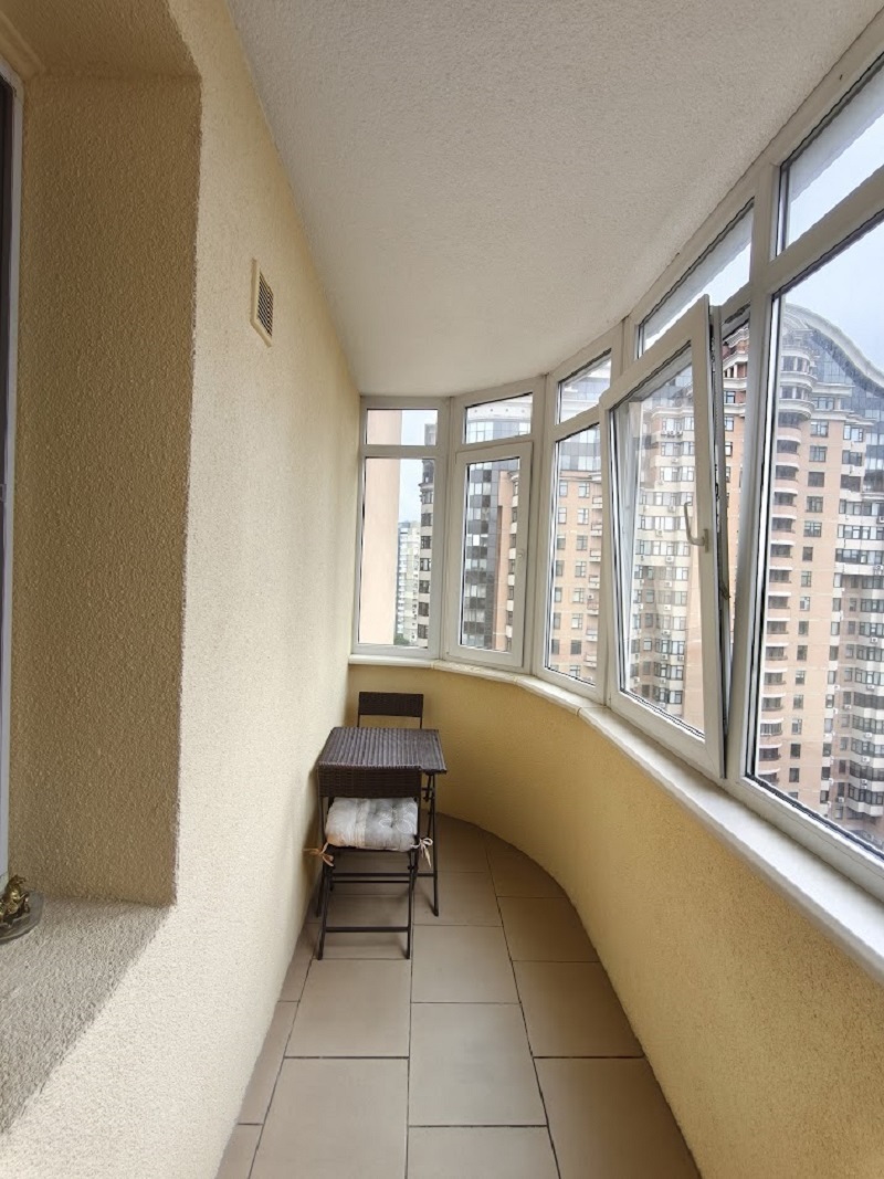 Аренда 3-комнатной квартиры 100 м², Леси Украинки бул., 21
