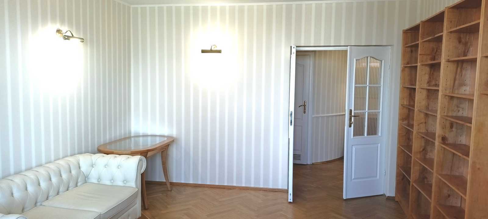 Продаж 3-кімнатної квартири 82 м², Генерала Алмазова вул., 6