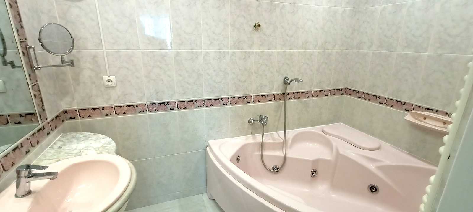 Продаж 3-кімнатної квартири 82 м², Генерала Алмазова вул., 6