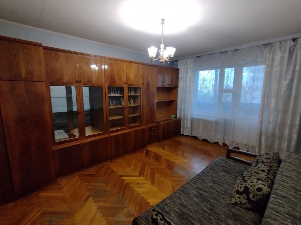 Продажа 2-комнатной квартиры 52 м², Александра Пироговского ул.