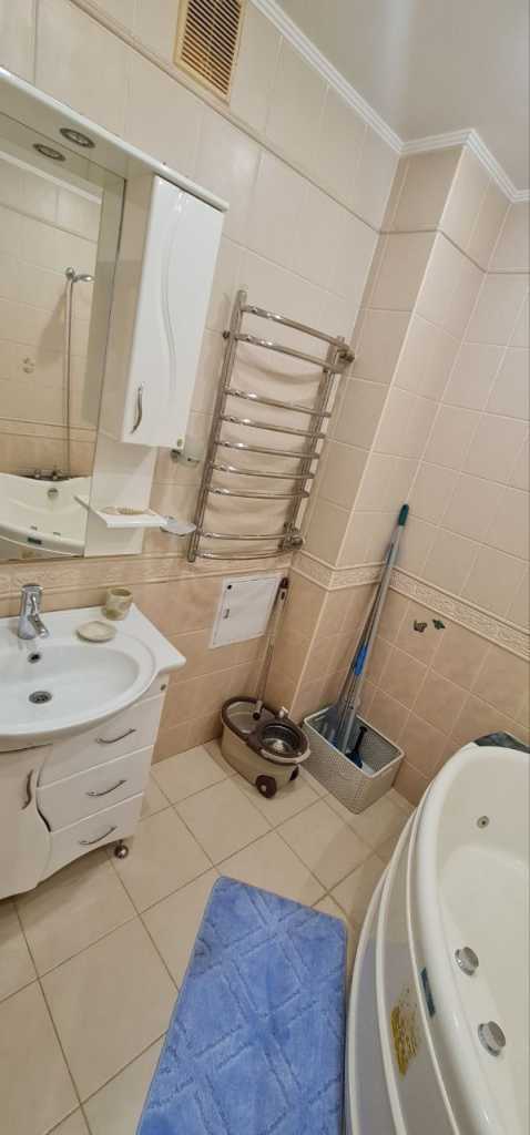 Аренда 2-комнатной квартиры 75 м², Верховного Совета бул., 14Б