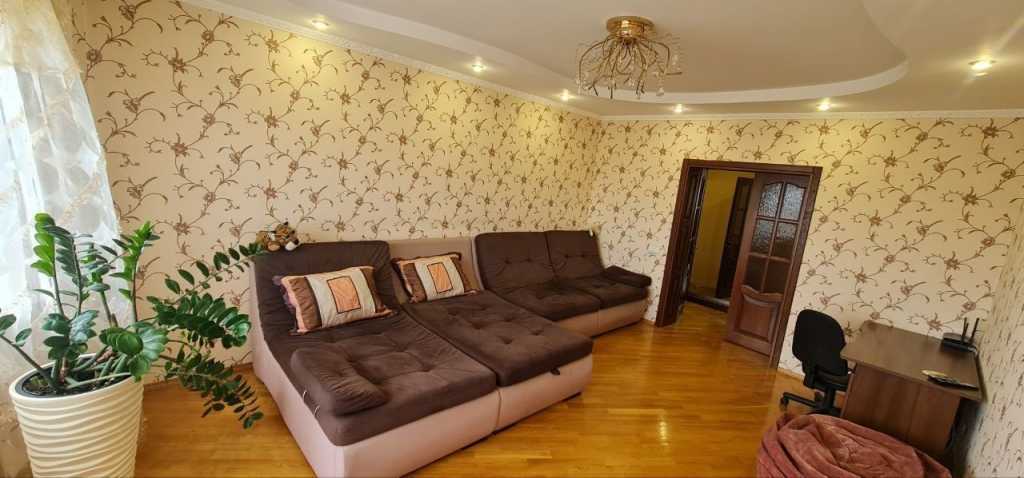 Аренда 2-комнатной квартиры 75 м², Верховного Совета бул., 14Б
