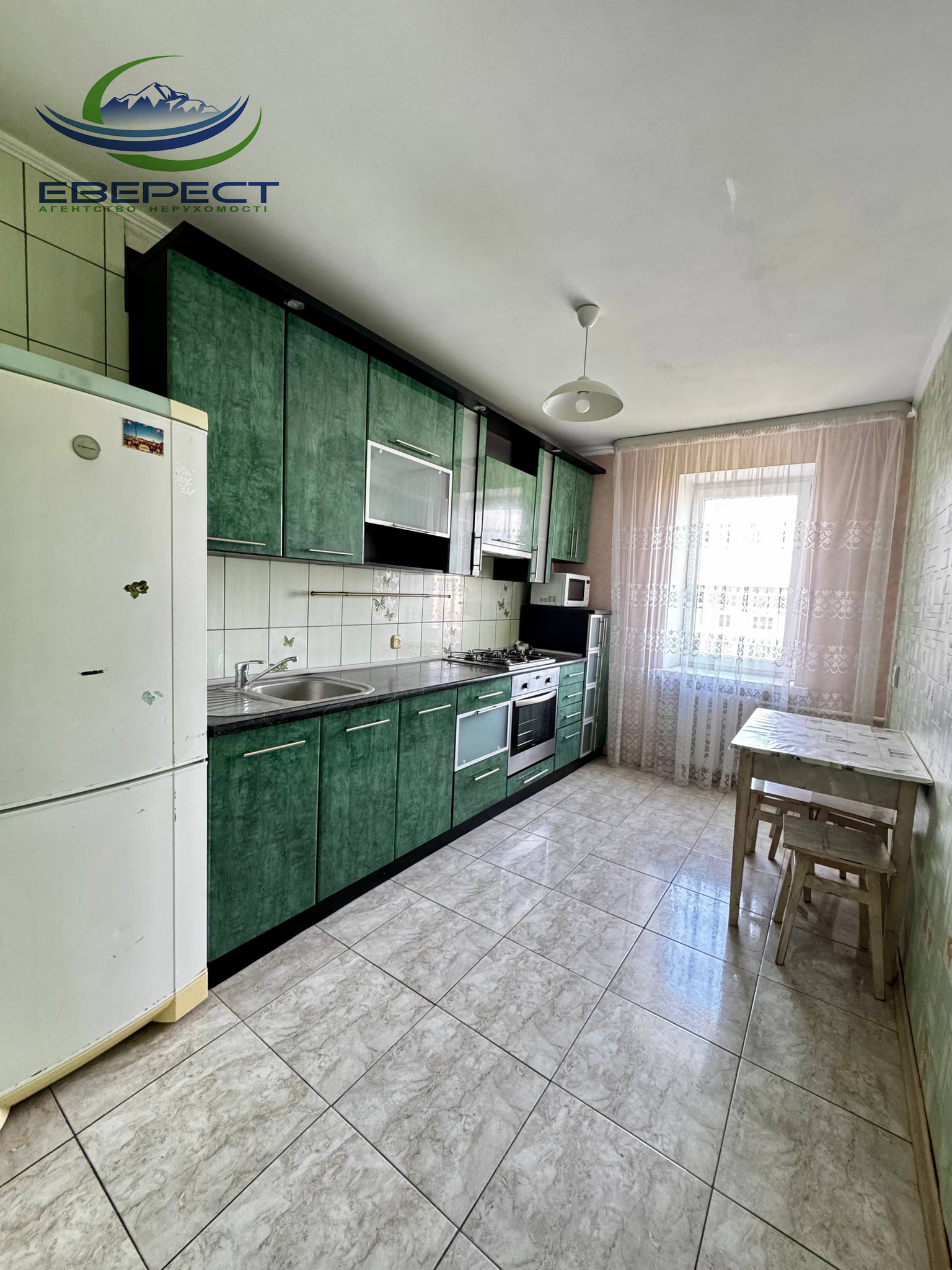 Продажа 3-комнатной квартиры 65 м²