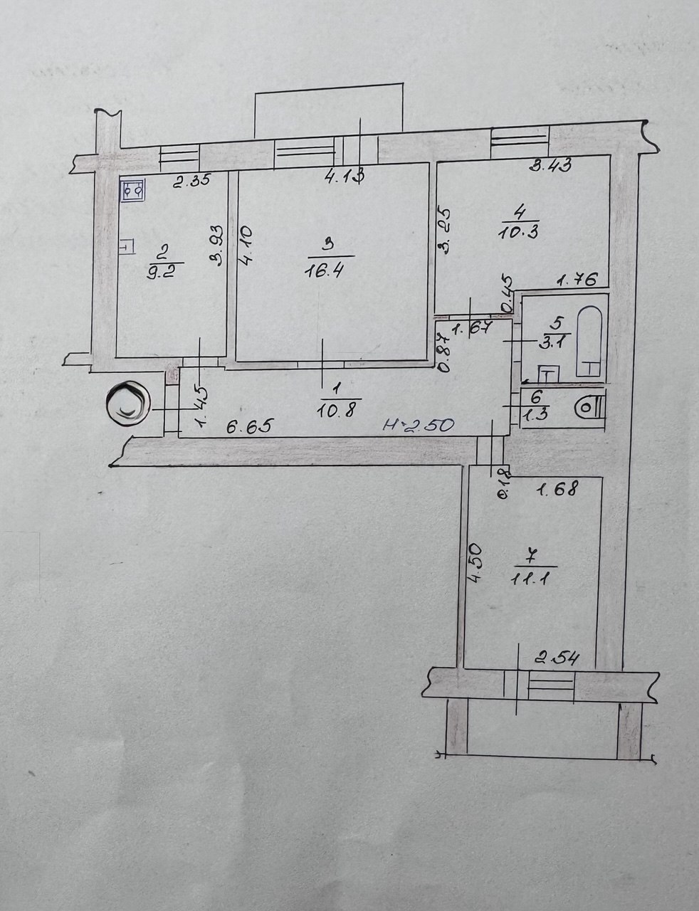 Продажа 3-комнатной квартиры 65 м²