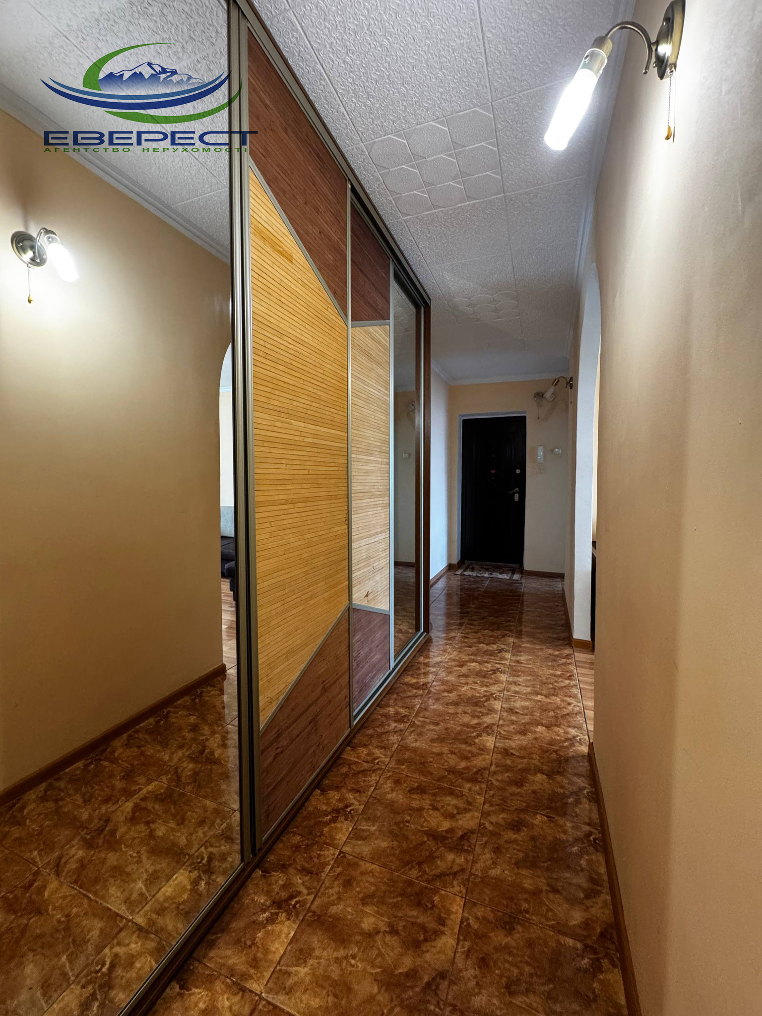 Продажа 3-комнатной квартиры 65 м²