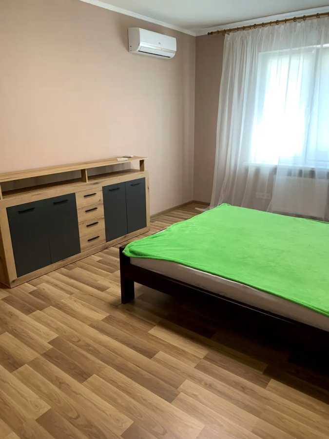 Аренда 2-комнатной квартиры 75 м², Здолбуновская ул., 13