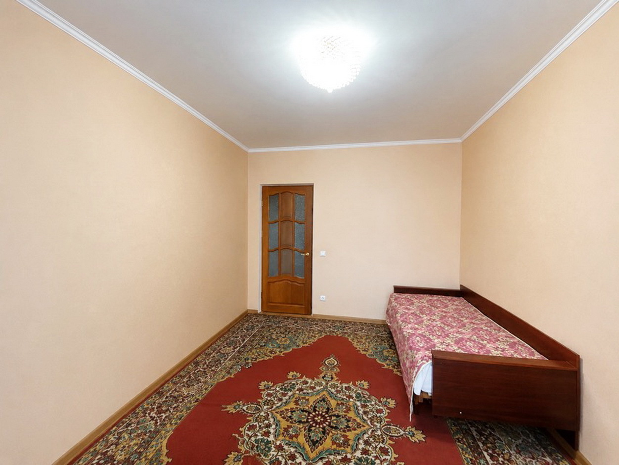 Продажа 4-комнатной квартиры 87 м², Озерная ул.