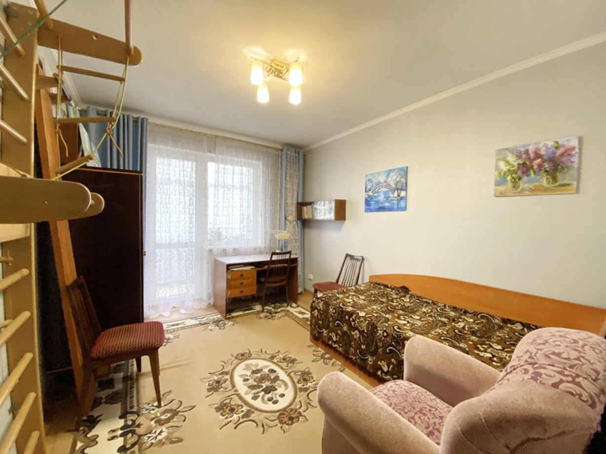 Продажа 4-комнатной квартиры 87 м², Озерная ул.