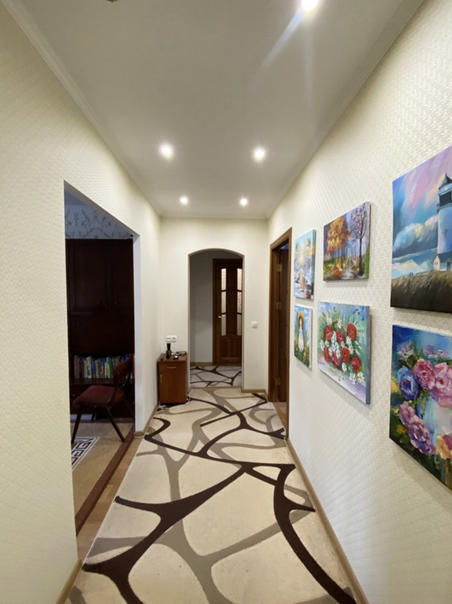 Продажа 4-комнатной квартиры 87 м², Озерная ул.