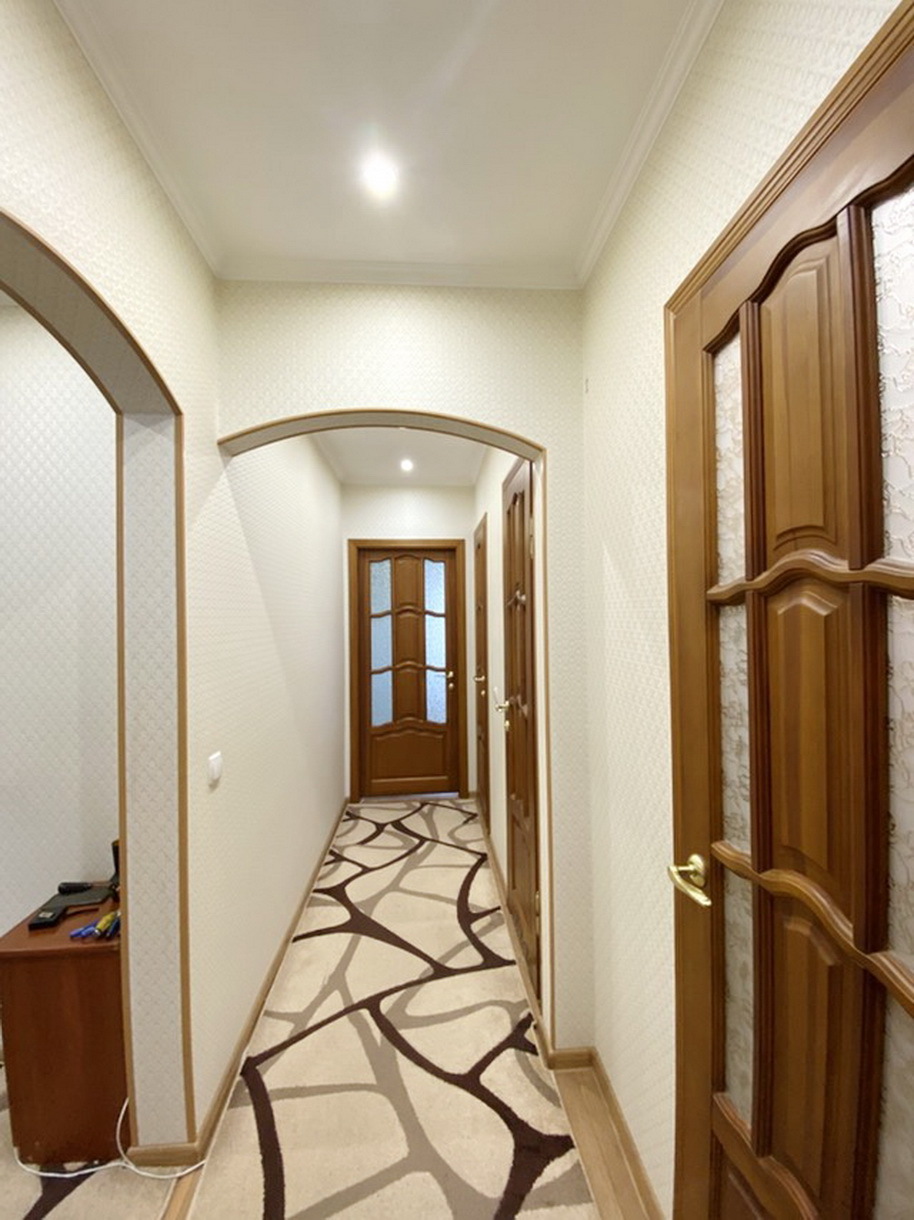 Продажа 4-комнатной квартиры 87 м², Озерная ул.