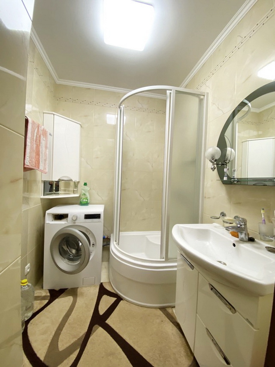 Продажа 4-комнатной квартиры 87 м², Озерная ул.
