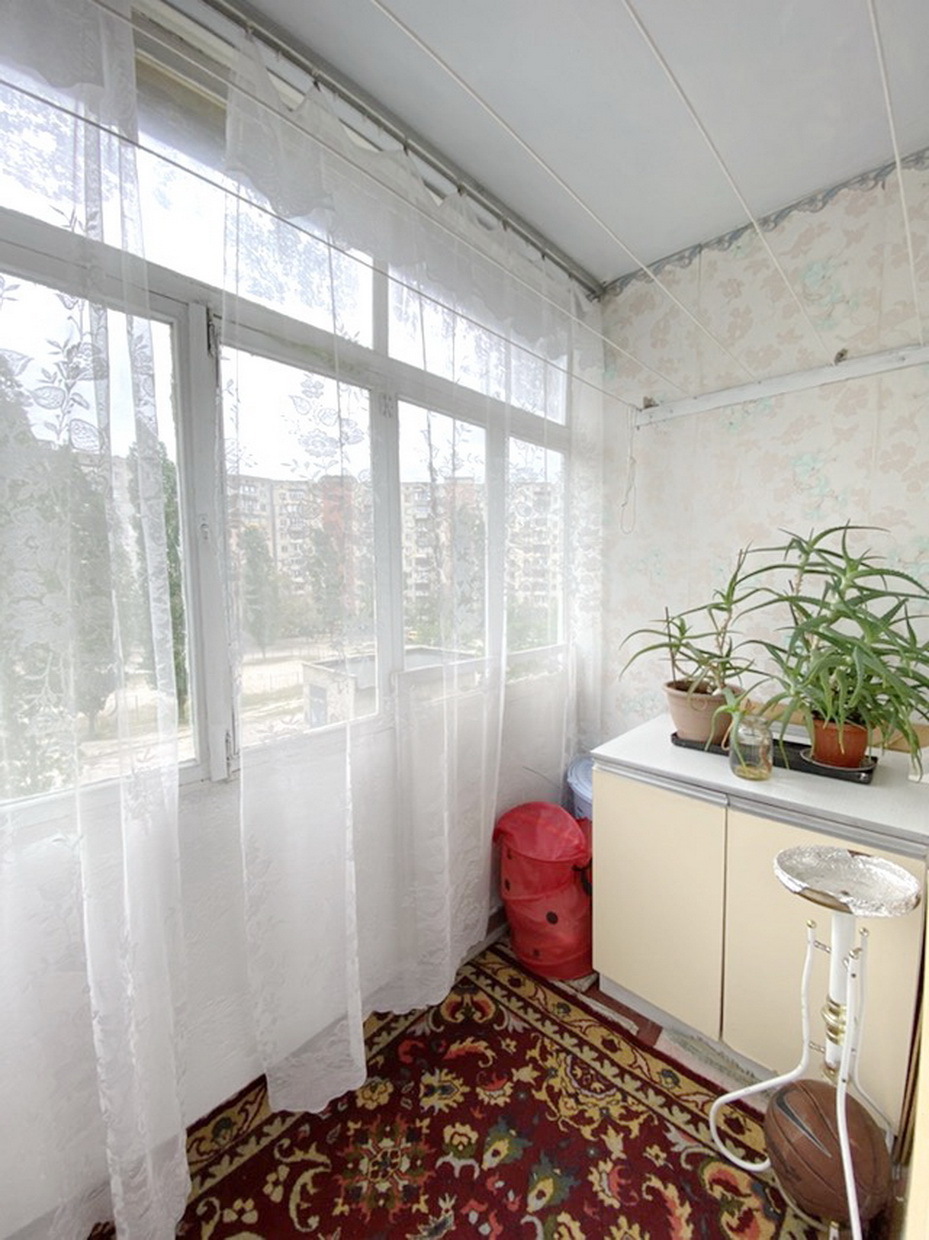 Продажа 4-комнатной квартиры 87 м², Озерная ул.