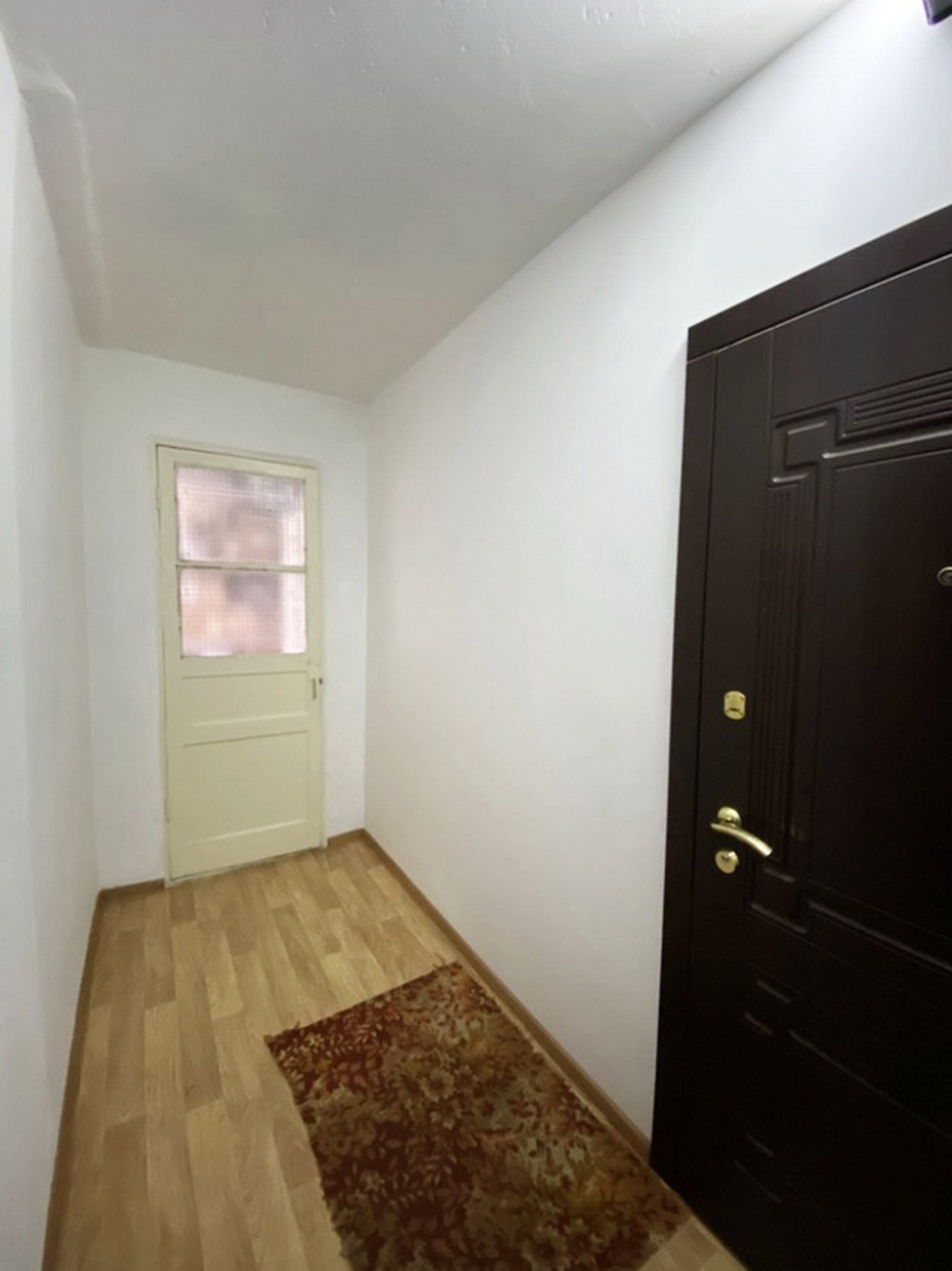 Продажа 4-комнатной квартиры 87 м², Озерная ул.