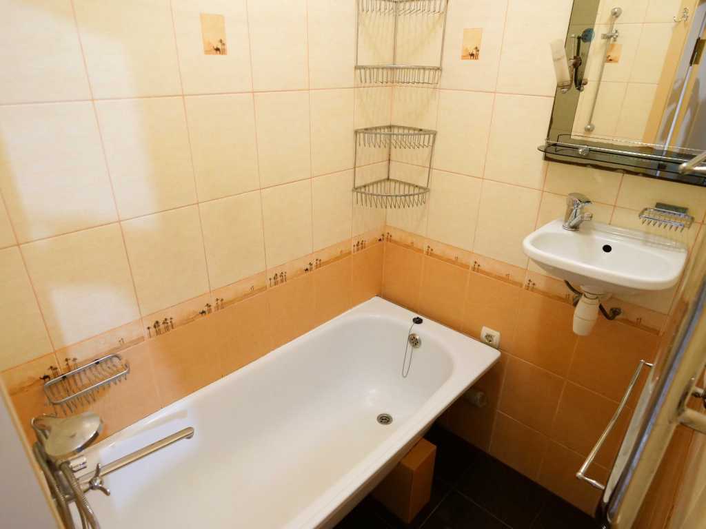 Продажа 2-комнатной квартиры 60 м², Львовская ул., 61А