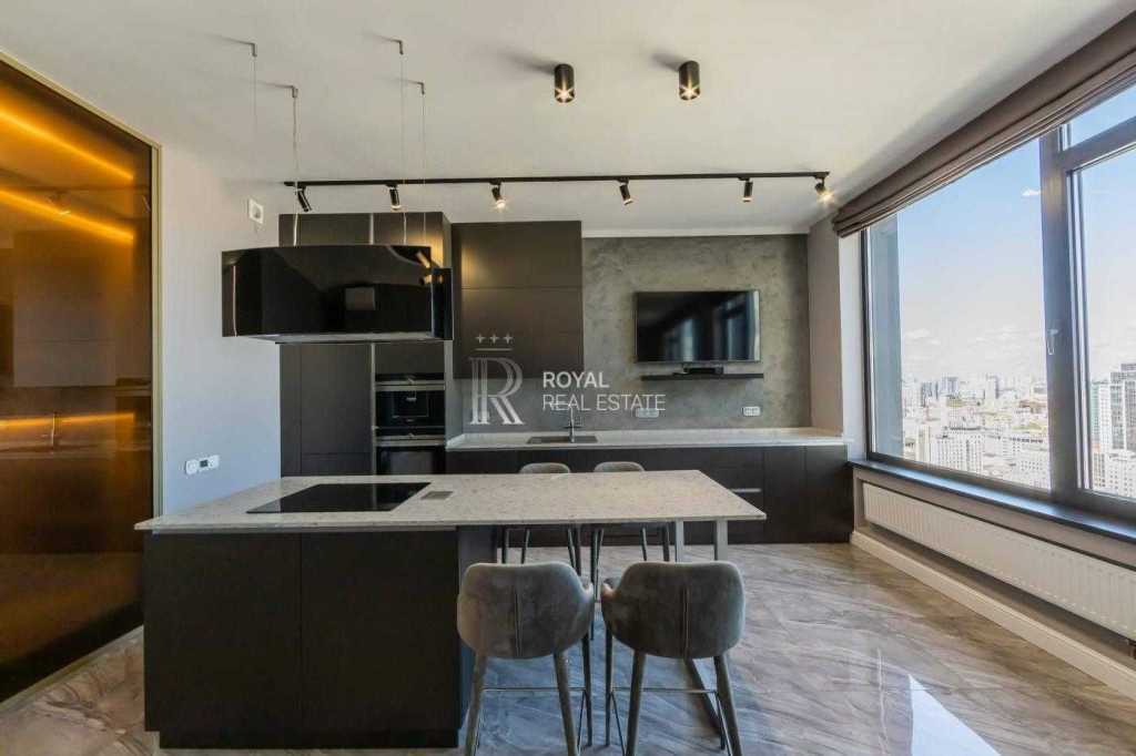 Оренда 3-кімнатної квартири 110 м², Івана Федорова вул., 2