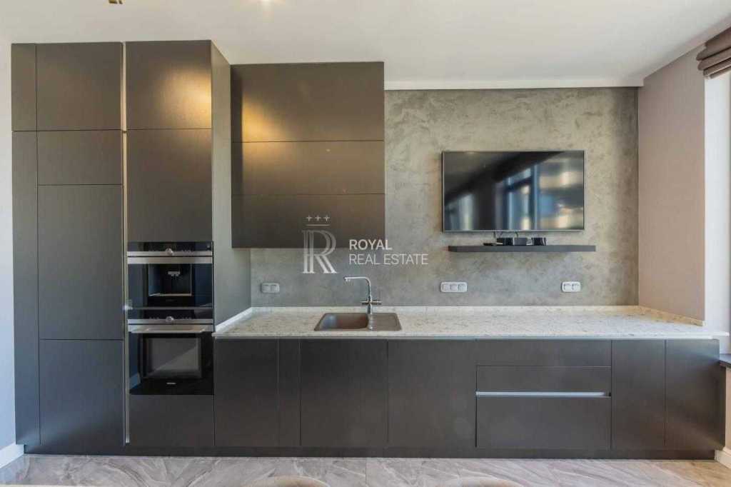Оренда 3-кімнатної квартири 110 м², Івана Федорова вул., 2