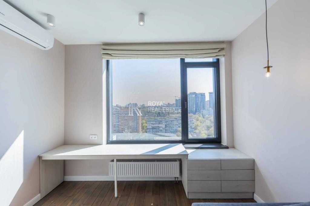 Оренда 3-кімнатної квартири 110 м², Івана Федорова вул., 2
