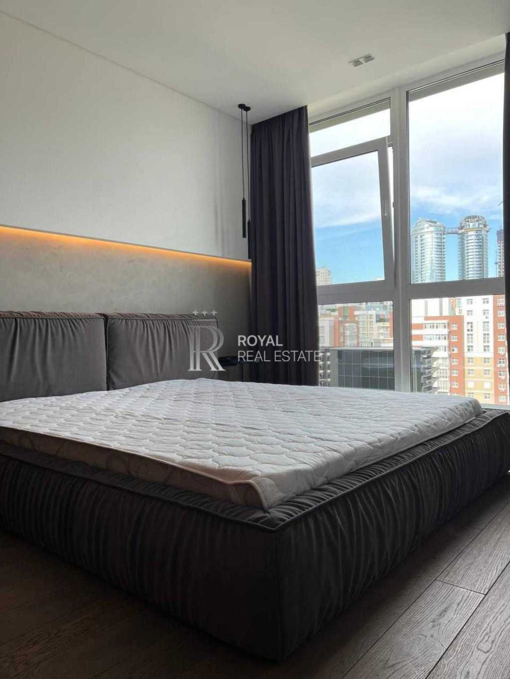 Продаж 2-кімнатної квартири 56 м², Предславинська вул., 53