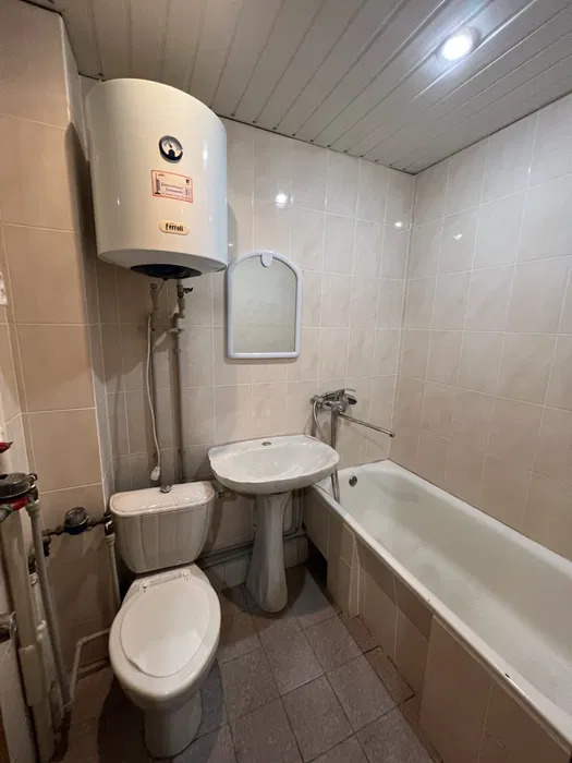 Аренда 1-комнатной квартиры 37 м², Гвардейцев Широнинцев ул.