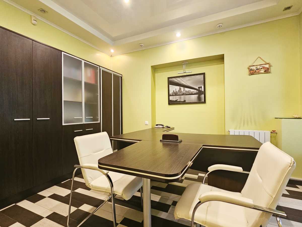 Аренда офиса 45 м², Богдана Хмельницкого ул., 68