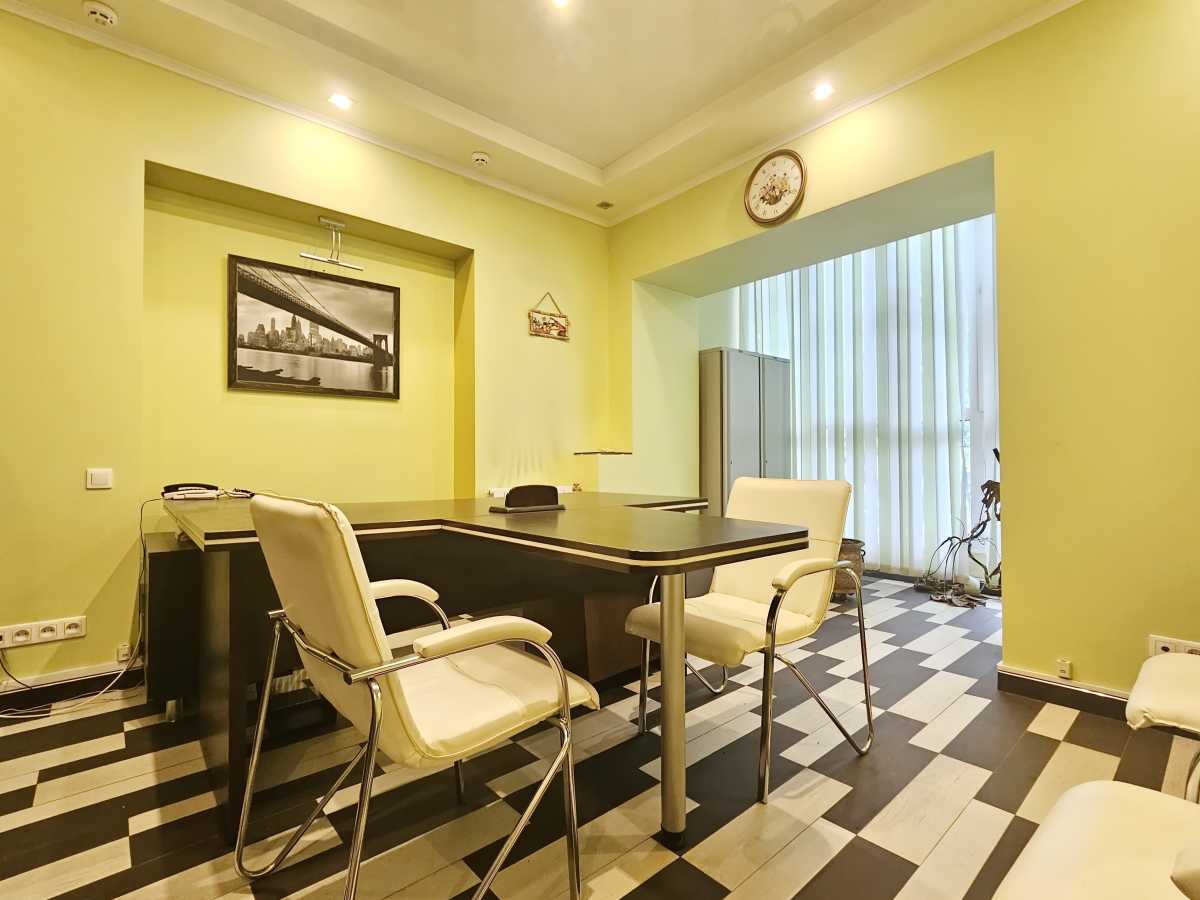 Аренда офиса 45 м², Богдана Хмельницкого ул., 68