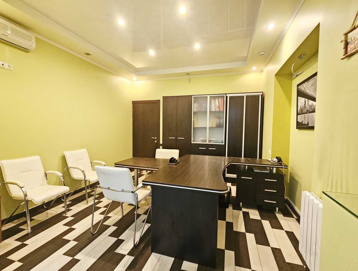 Аренда офиса 45 м², Богдана Хмельницкого ул., 68