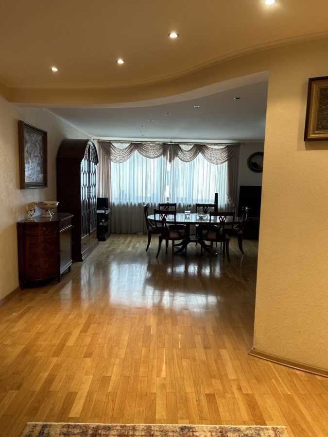 Продаж 5-кімнатної квартири 256 м², Маршала Тимошенка вул., 29