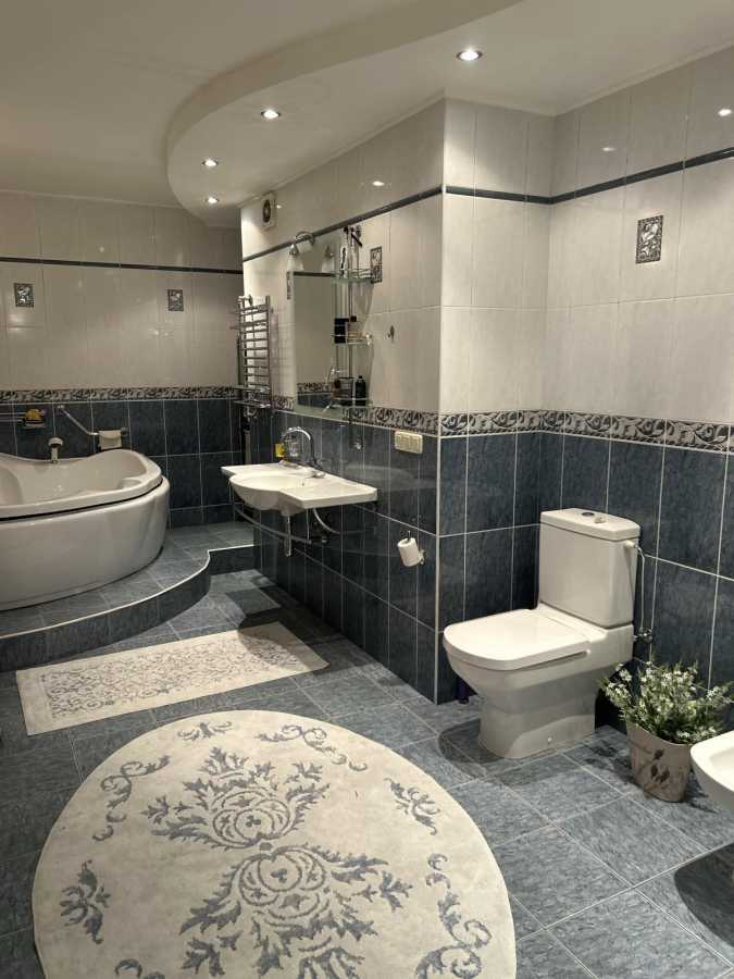 Продаж 5-кімнатної квартири 256 м², Маршала Тимошенка вул., 29