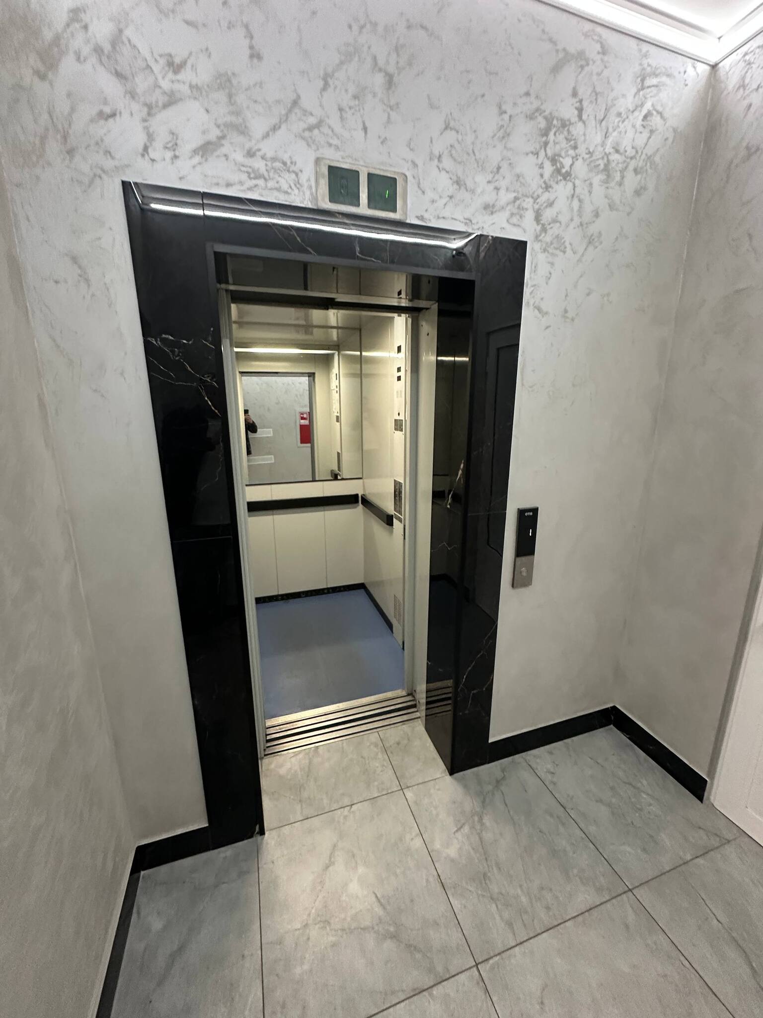Аренда 3-комнатной квартиры 130 м², Василия Жуковского ул., 21А