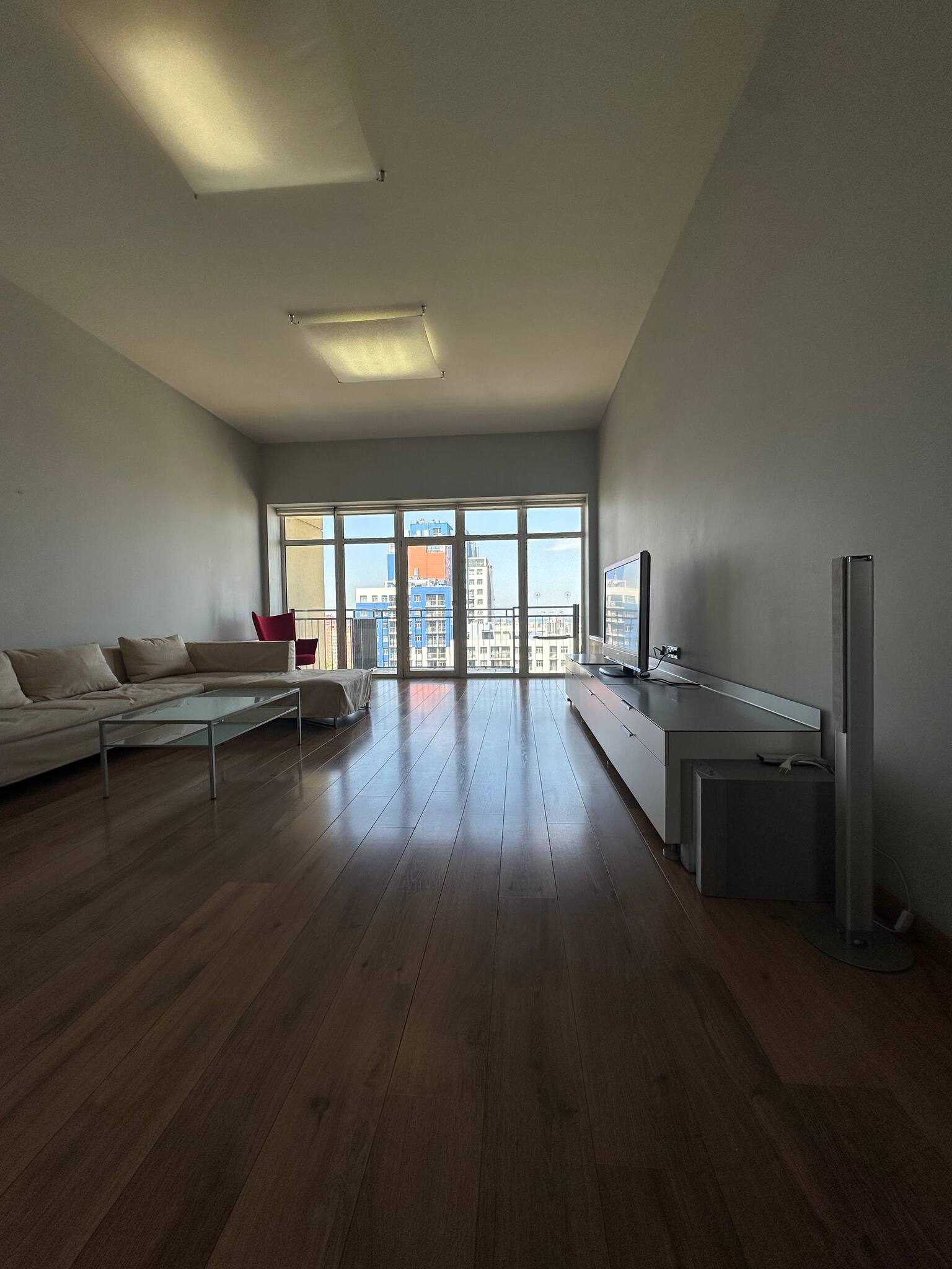 Аренда 3-комнатной квартиры 130 м², Василия Жуковского ул., 21А