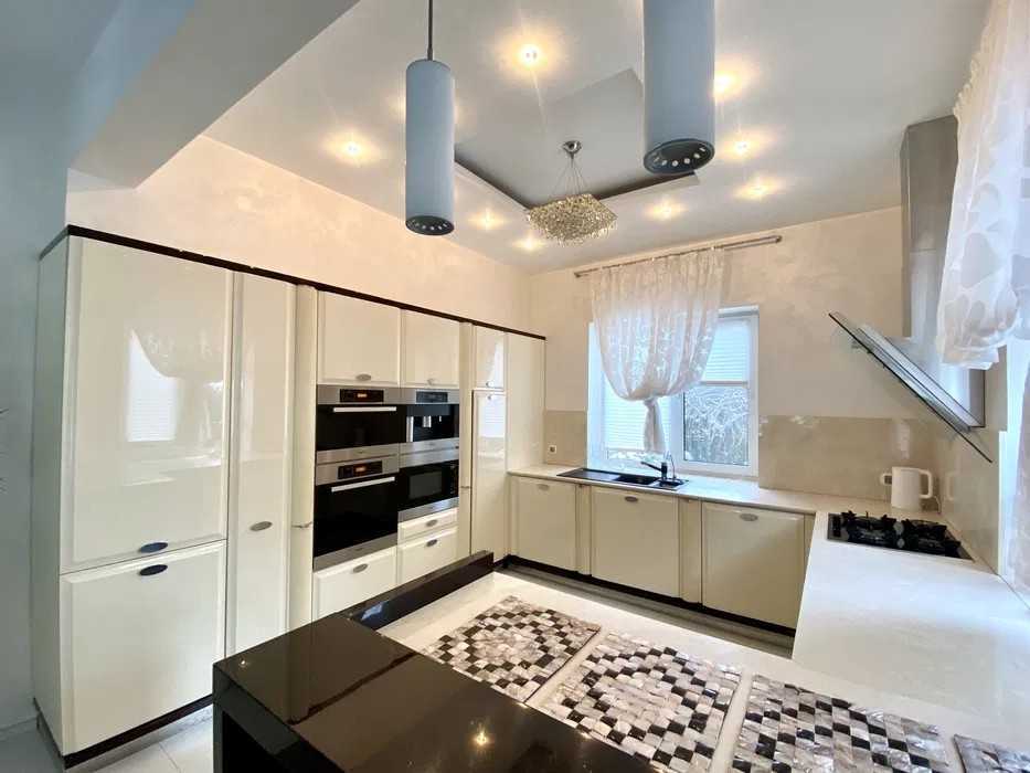 Продаж котеджу 500 м², Озерная, 5