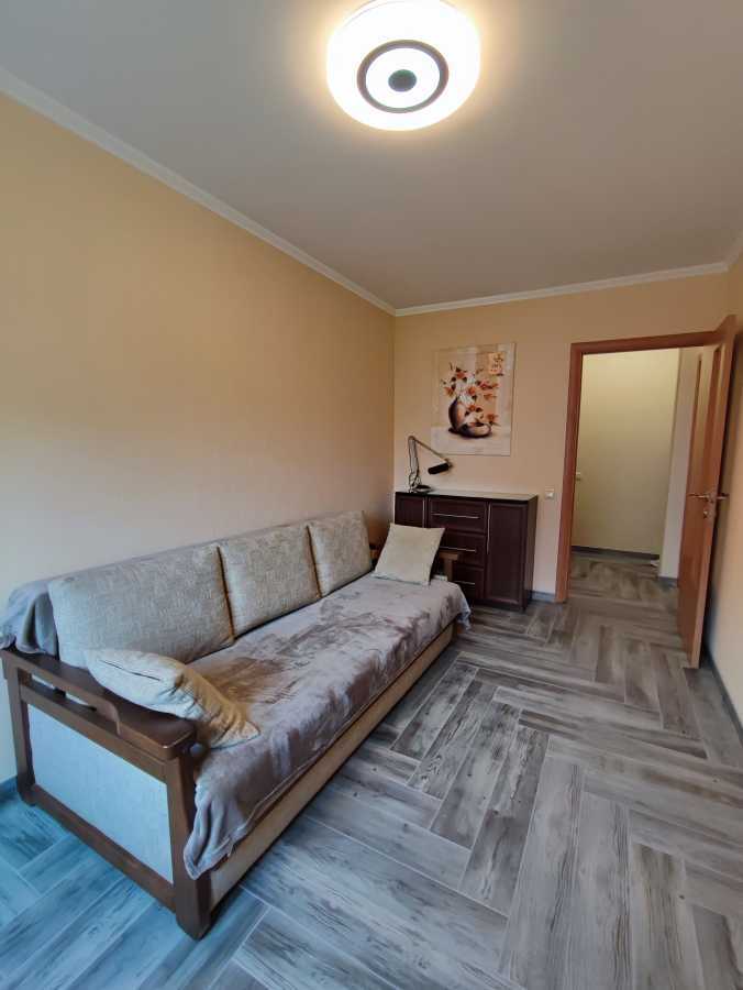 2-комнатная квартира посуточно 48 м², Митрополита Василия Липковского ул., 3