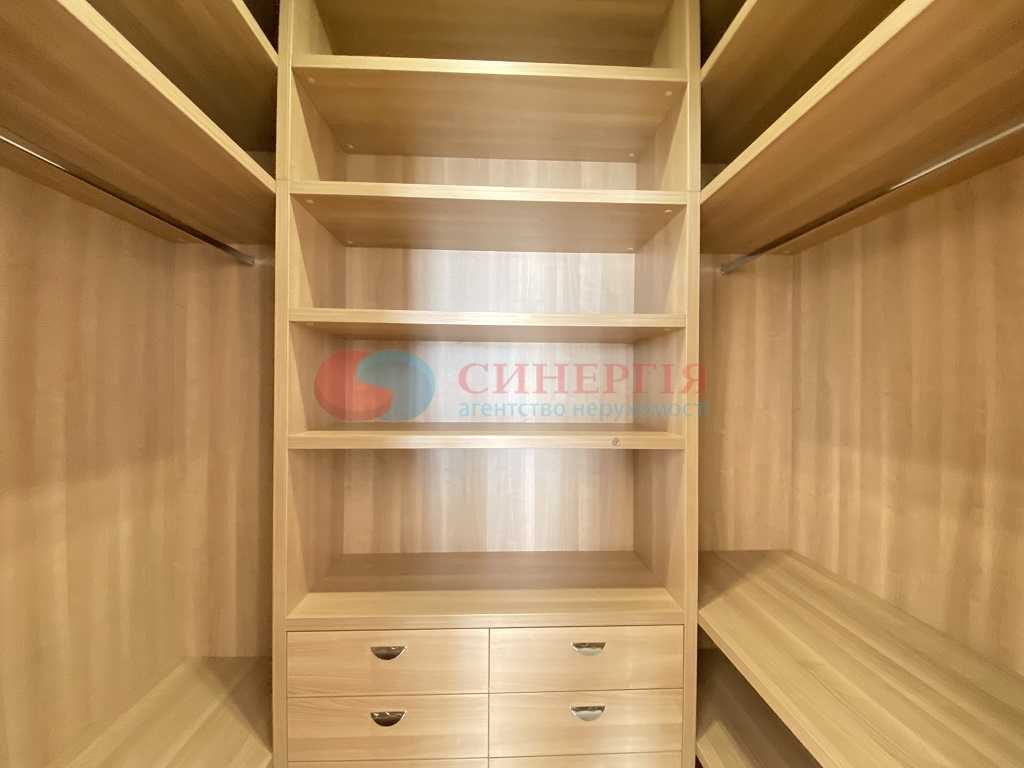 Оренда 3-кімнатної квартири 160 м², Кловський узвіз, 7А