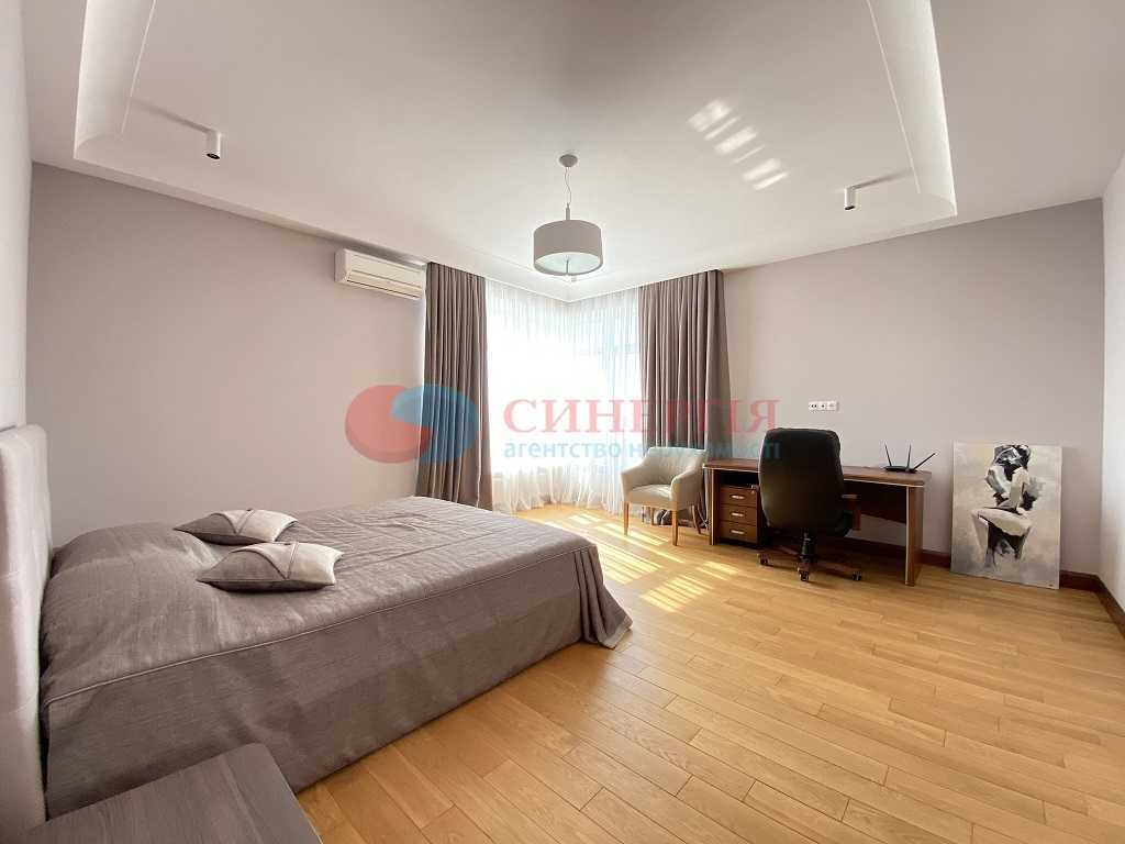 Оренда 3-кімнатної квартири 160 м², Кловський узвіз, 7А
