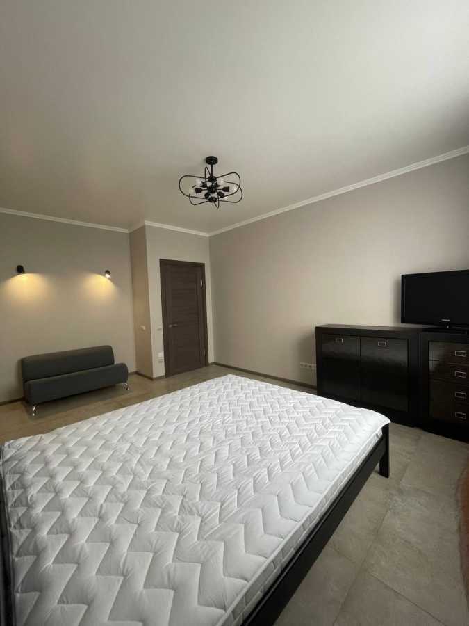 Продажа 1-комнатной квартиры 42 м², Михаила Донца ул., Ломоносова, 34Б