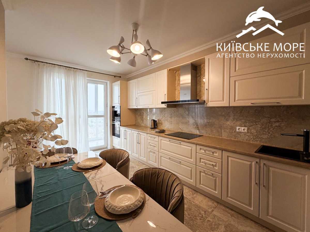 Продажа 3-комнатной квартиры 90 м², Воскресенская ул., 18