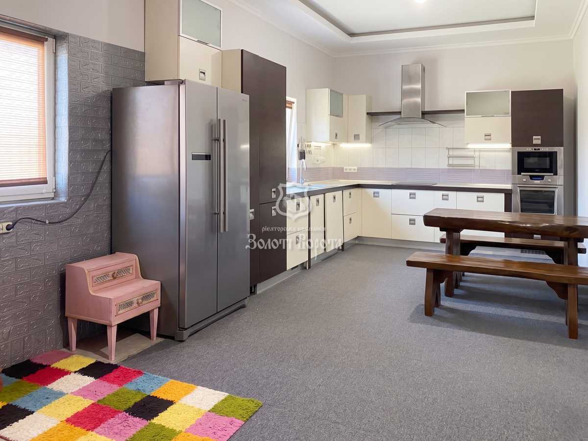 Продаж будинку 320 м², 11-Дачна, 43-45