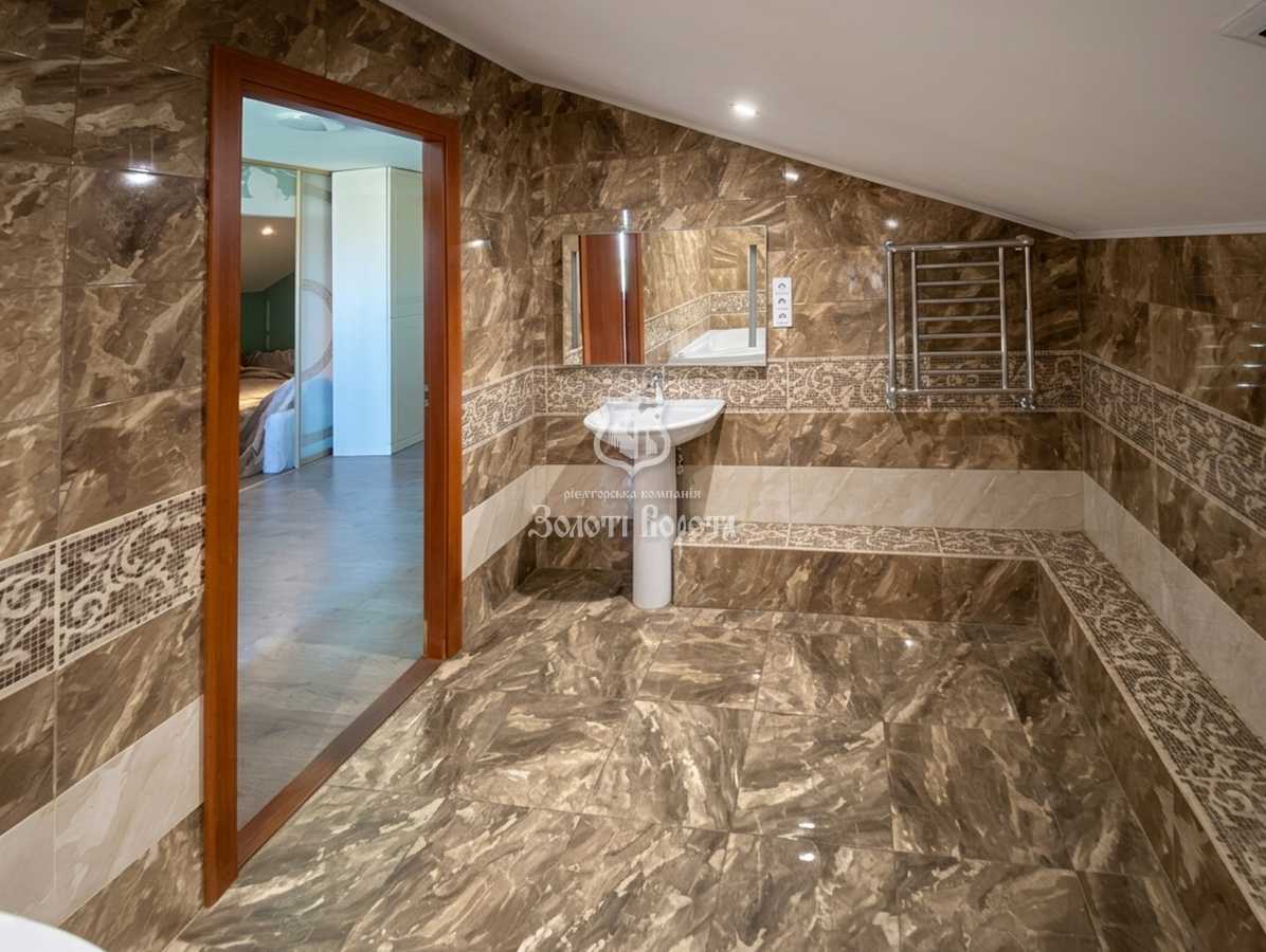 Продаж будинку 320 м², 11-Дачна, 43-45