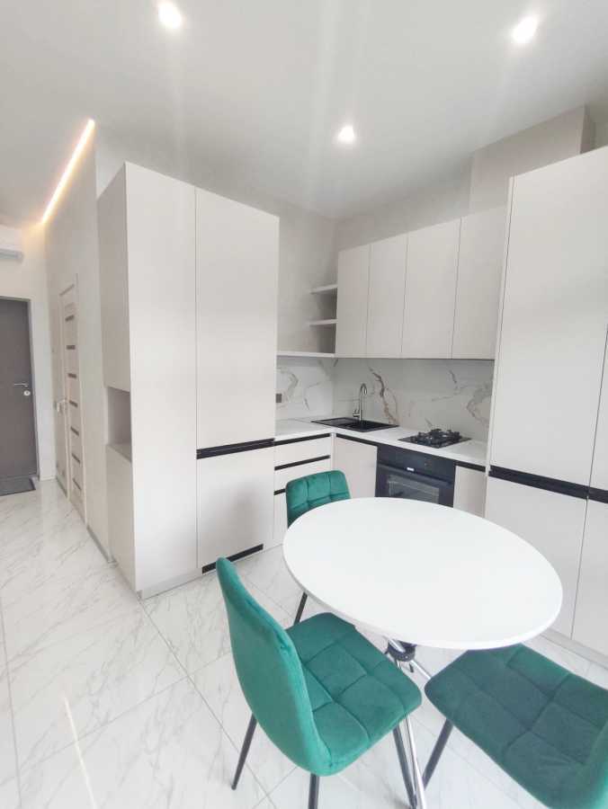 Продаж 1-кімнатної квартири 40 м², Редьчинська вул., 8